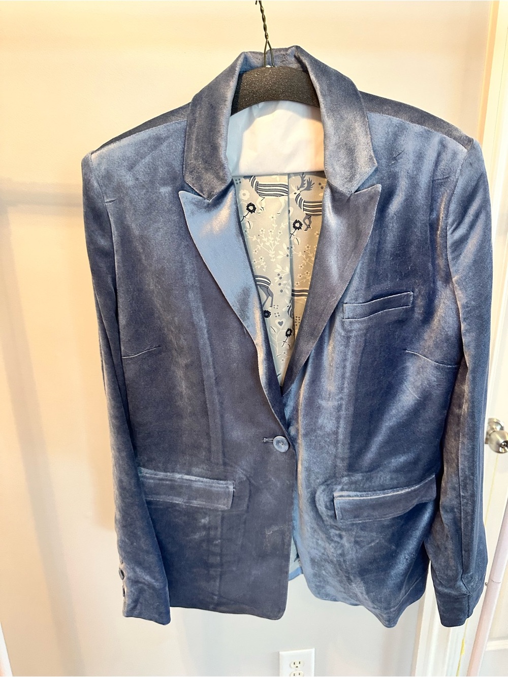 CAbi Velvet Blazer in Deep Blue